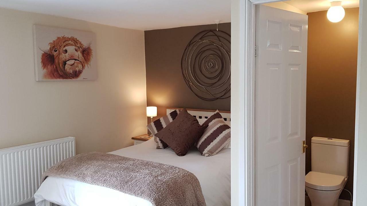 The Greyhound Inn Bedale Bagian luar foto