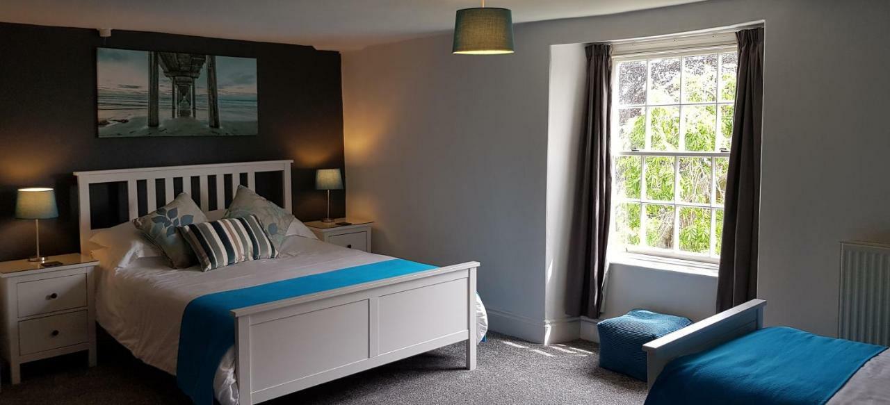 The Greyhound Inn Bedale Bagian luar foto