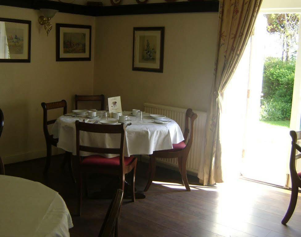 The Greyhound Inn Bedale Bagian luar foto